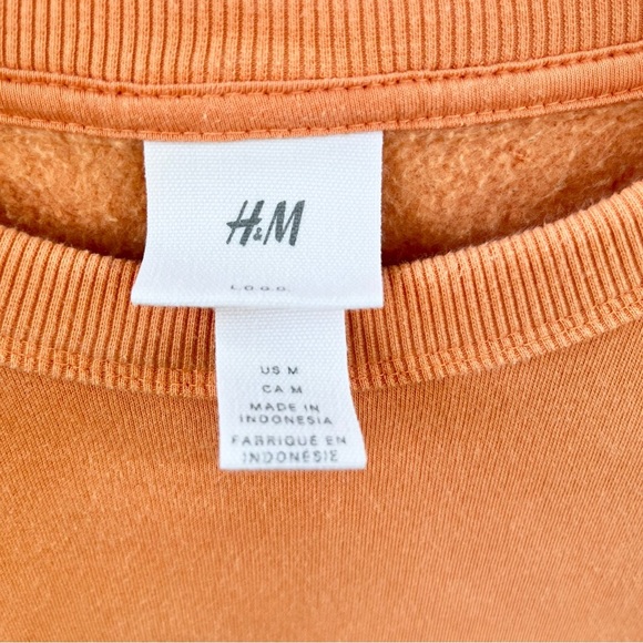 H&M | MEDIUM ORANGE MOTIF DETAIL SWEATSHIRT NEVER ENDING CITIES CREWNECK - Picture 4 of 6